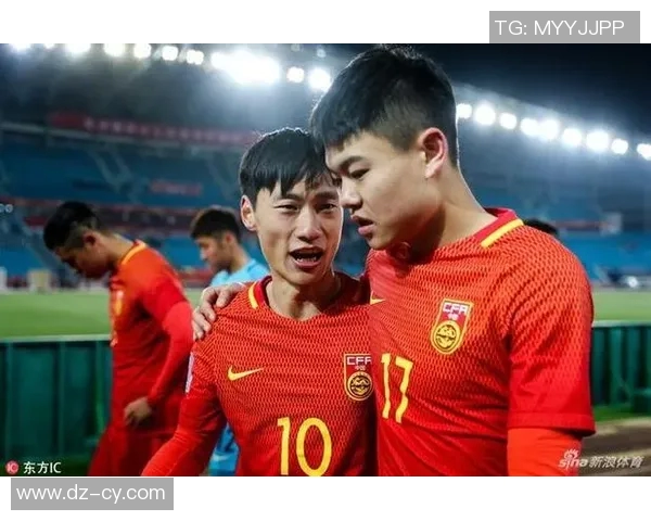 中国两大足球明星的辉煌历程与未来展望解析