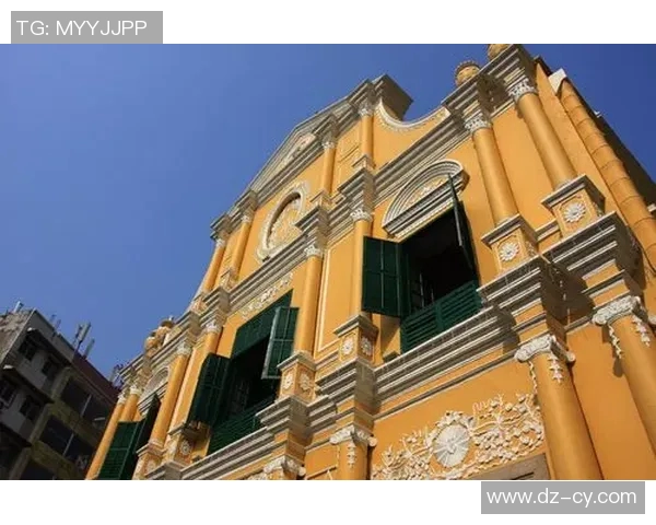 足球明星在异国他乡的生活点滴与文化碰撞的精彩瞬间